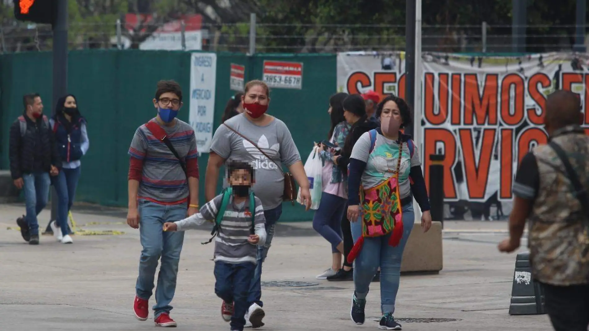 Tapatíos en las calles del Centro Histórico